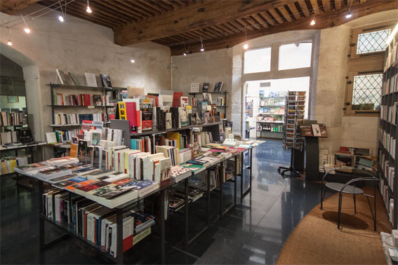 The Bookshop La librairie