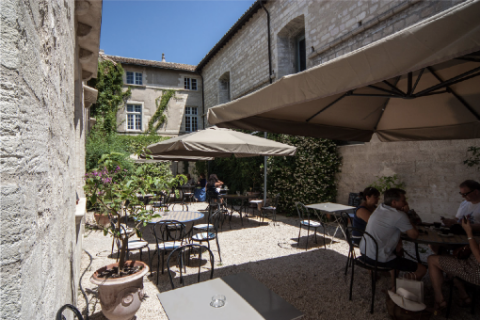 Bibliothèque-Café Saint-Jean © Alex Nollet