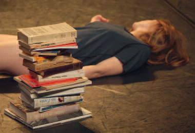 Le Systeme pour devenir invisible Julie Lesgages © Jérémie Gaston-Raoul Le Systeme pour devenir invisible Julie Lesgages © Jérémie Gaston-Raoul